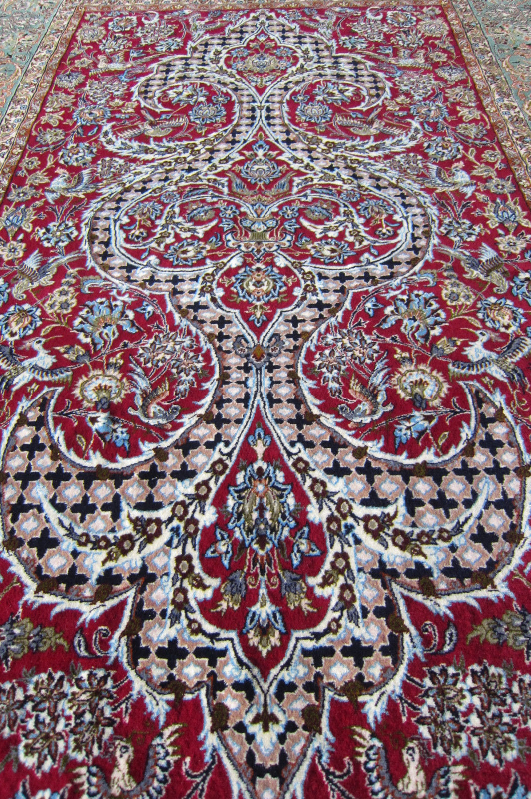 イスファハン産カーペット (238×152cm)