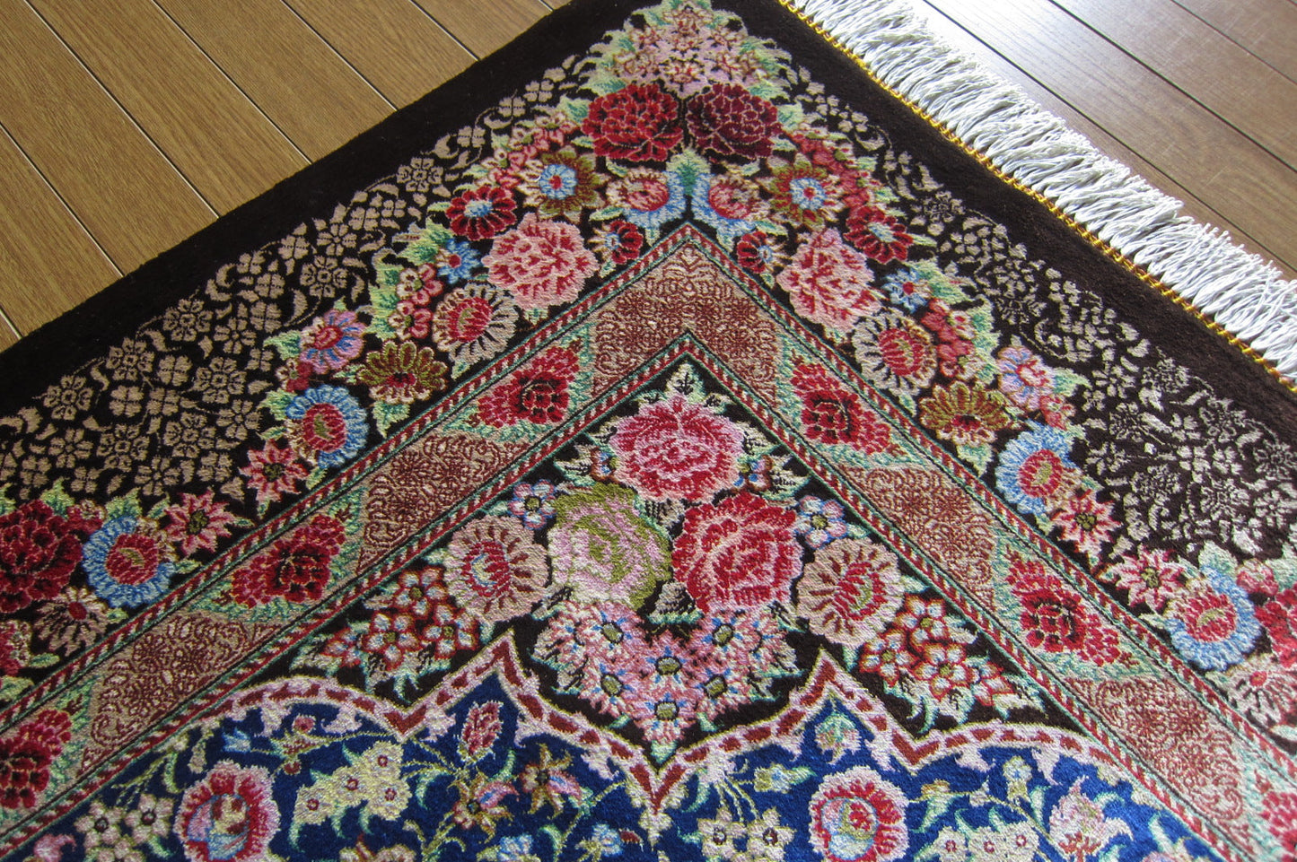 クム産 TOFIGH シルクカーペット (150×97cm)