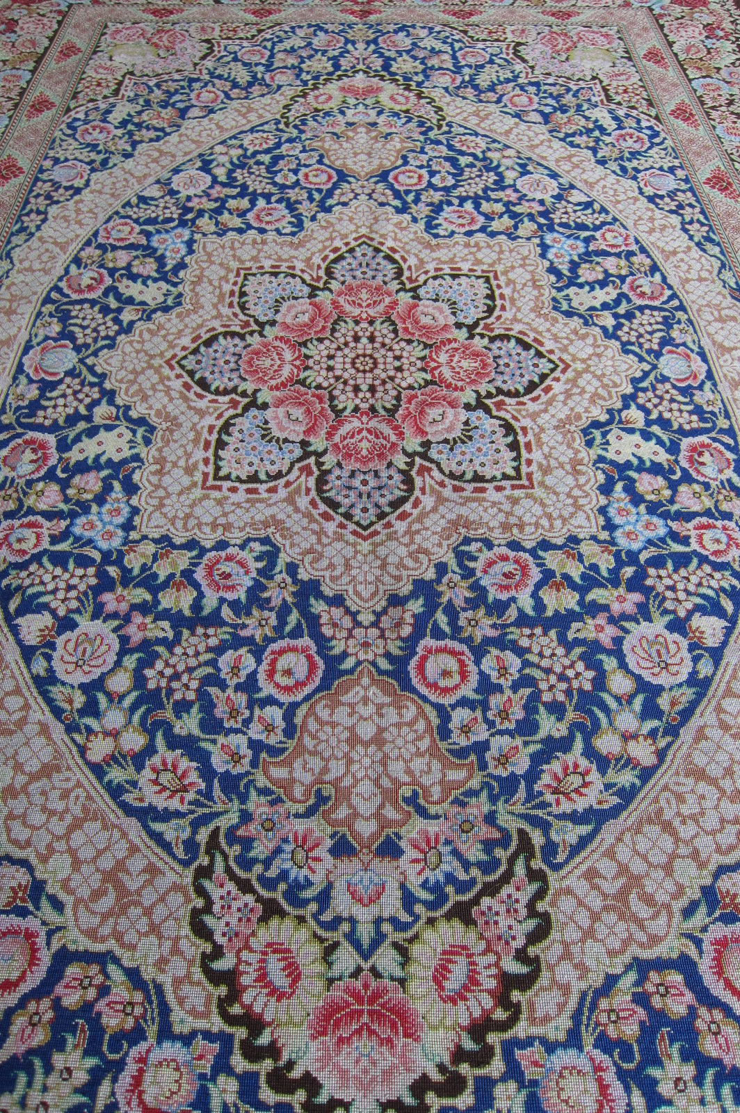 クム産 TOFIGH シルクカーペット (150×97cm)