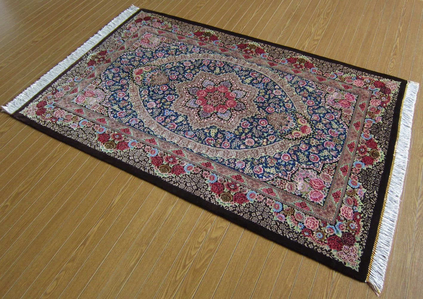 クム産 TOFIGH シルクカーペット (150×97cm)