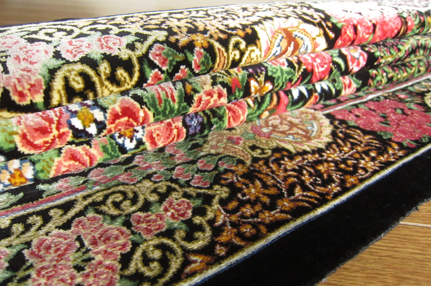 クム産シルクカーペット (90×60cm) SADEGHZADE工房