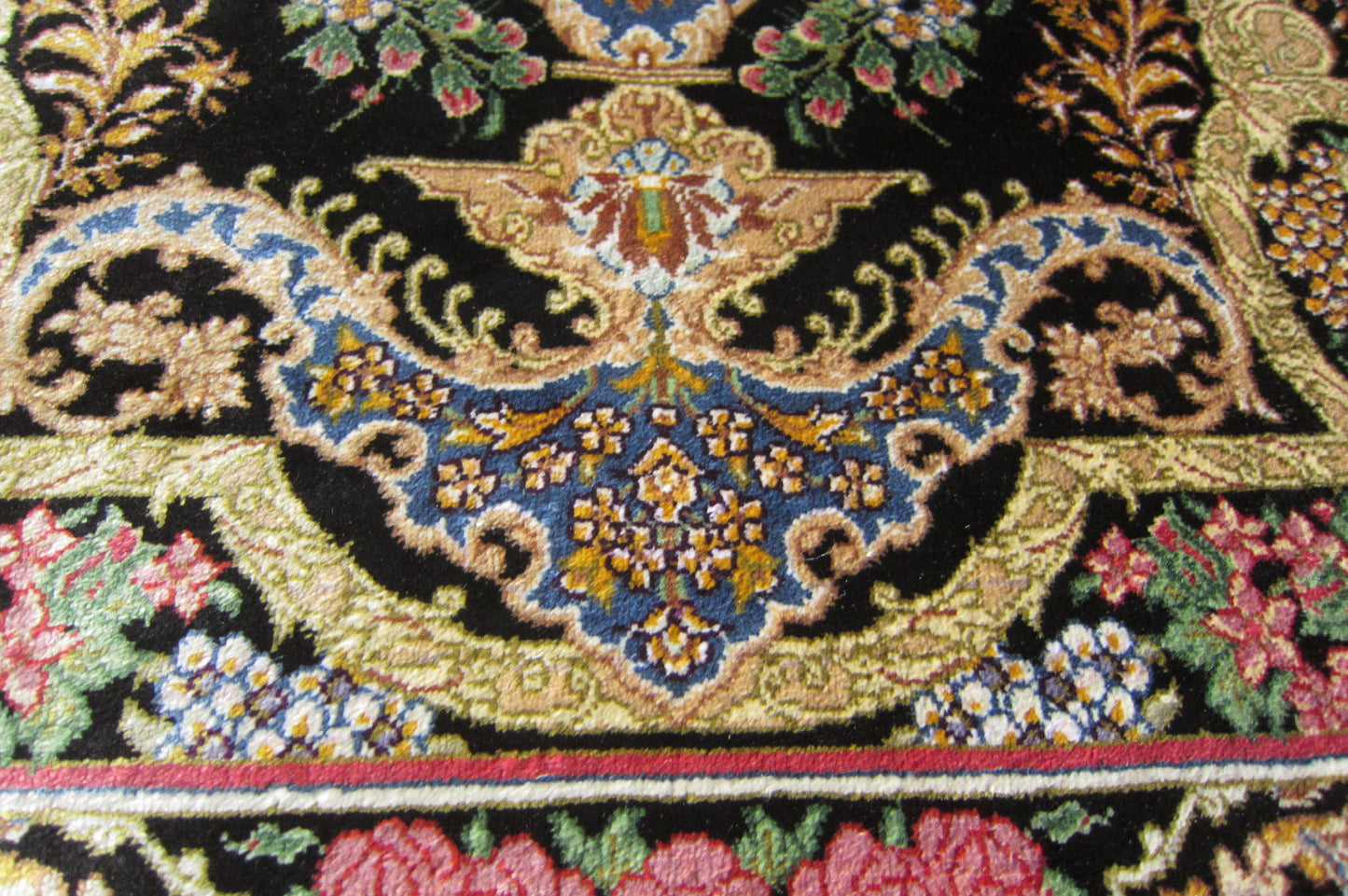 クム産シルクカーペット (90×60cm) SADEGHZADE工房