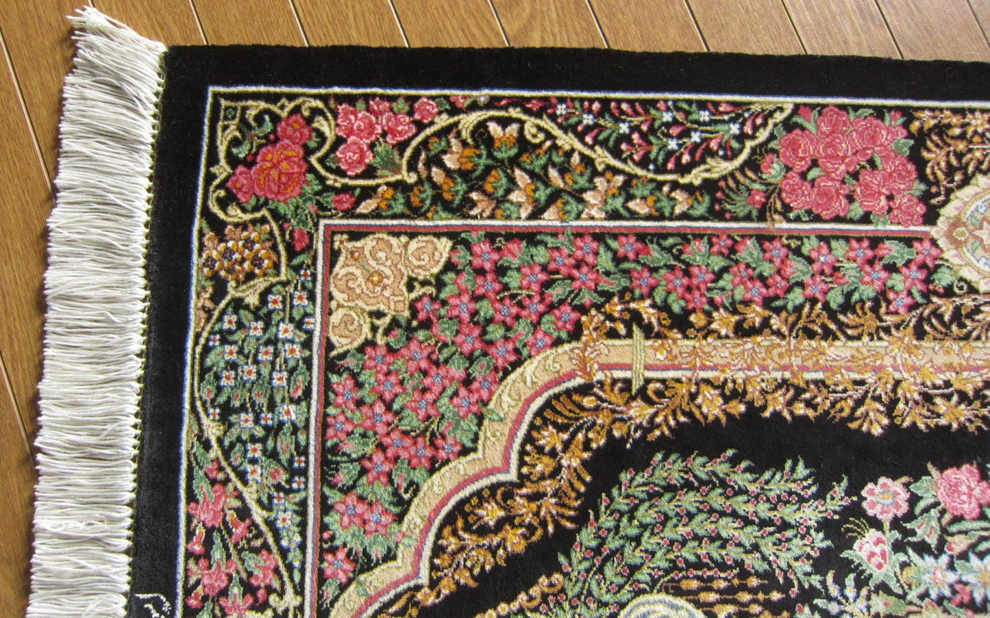クム産シルクカーペット (90×60cm) SADEGHZADE工房