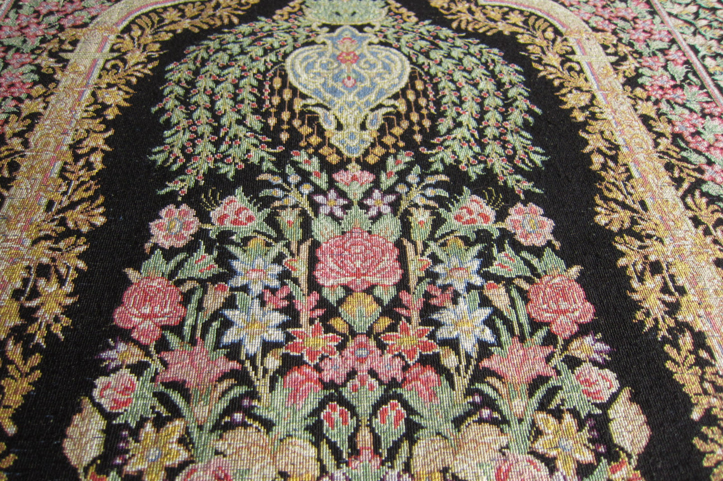 クム産シルクカーペット (90×60cm) SADEGHZADE工房
