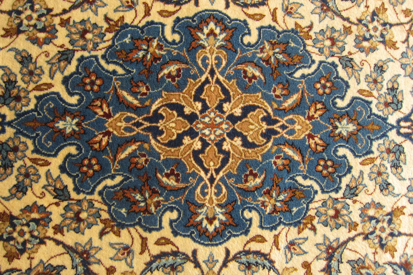 カシャーン産カーペット (230×147cm)