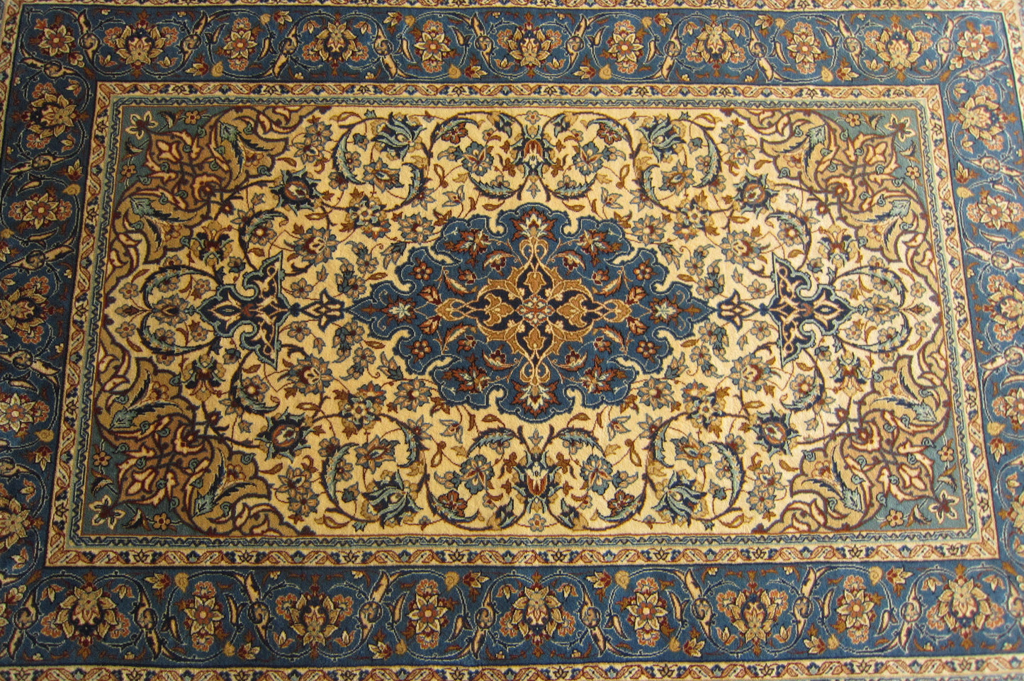 カーシャン産カーペット (230×147cm)