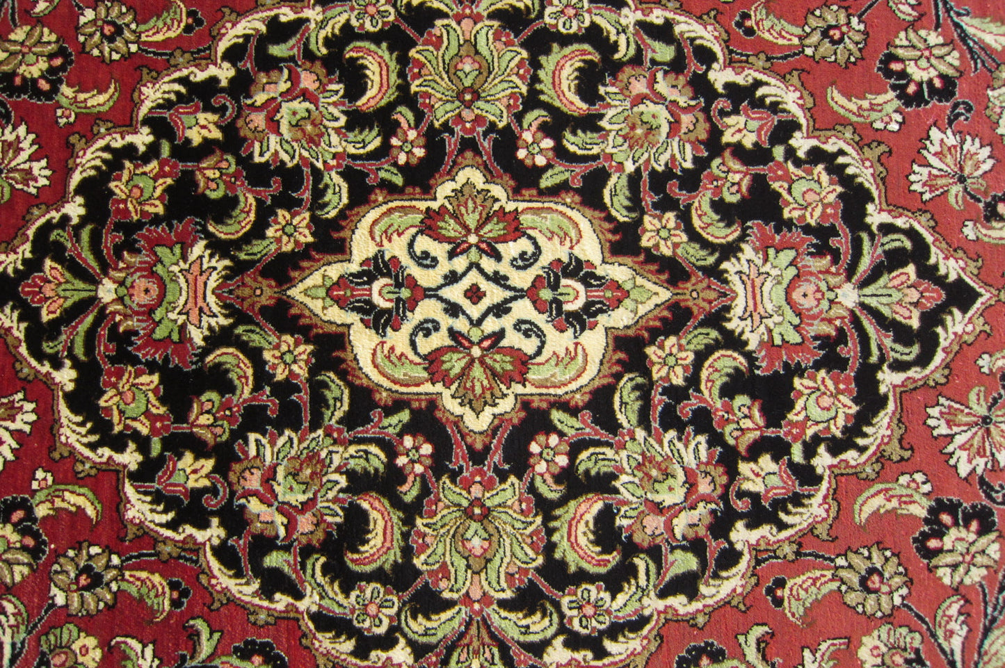 クム産シルクカーペット (213×139cm)