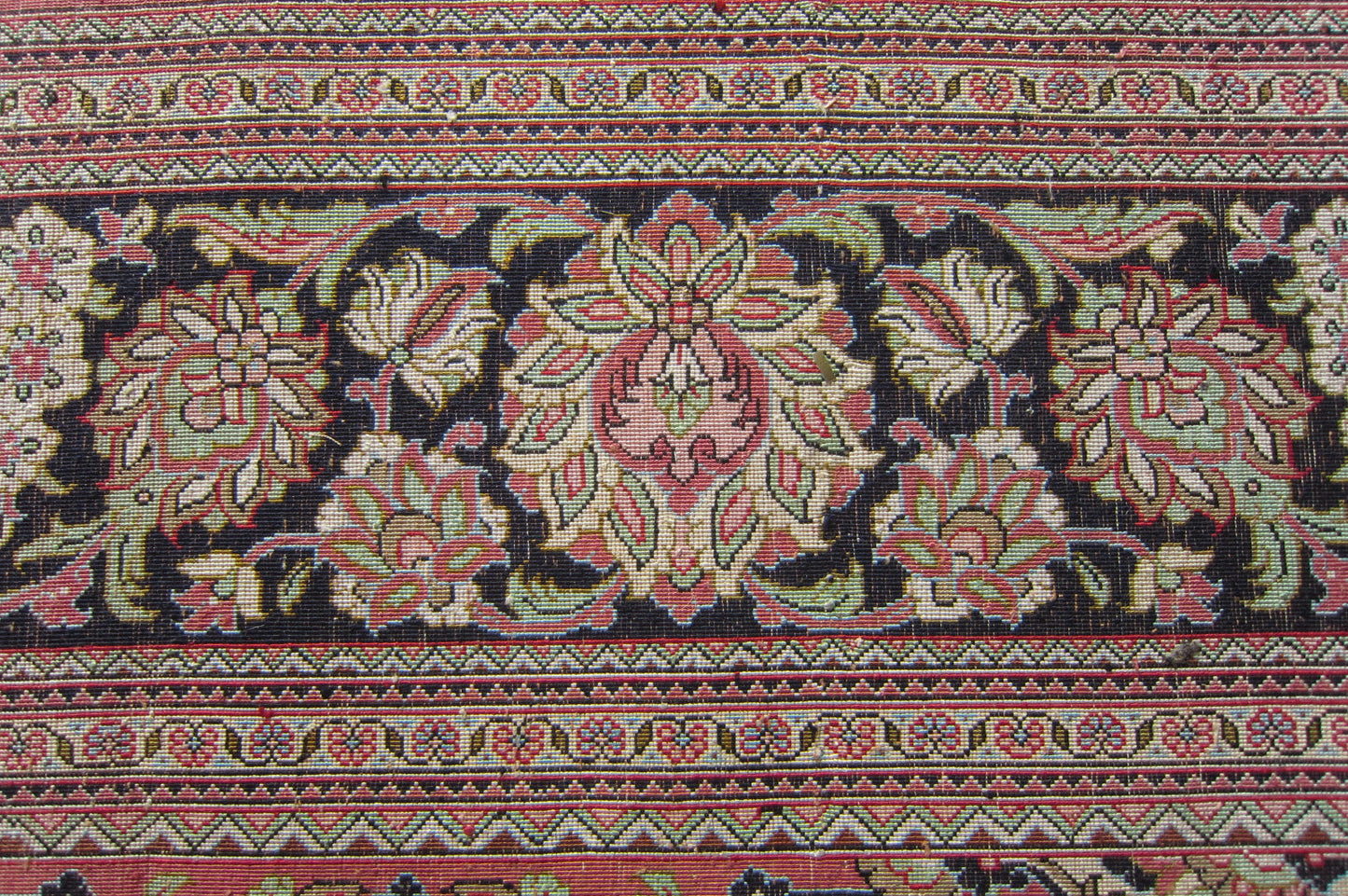 クム産シルクカーペット (213×139cm)