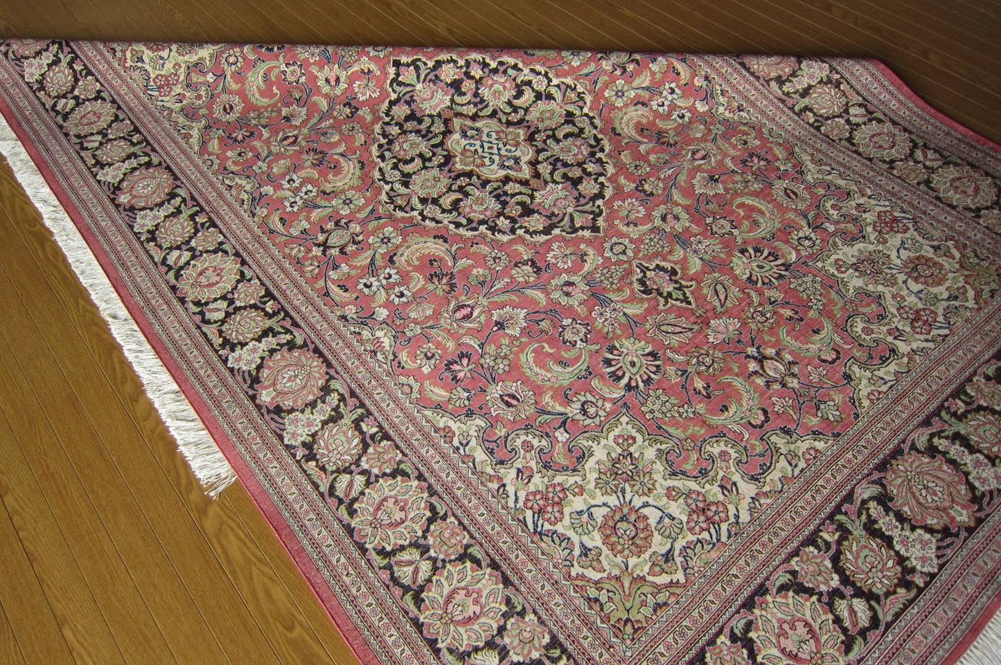 クム産シルクカーペット (213×139cm)