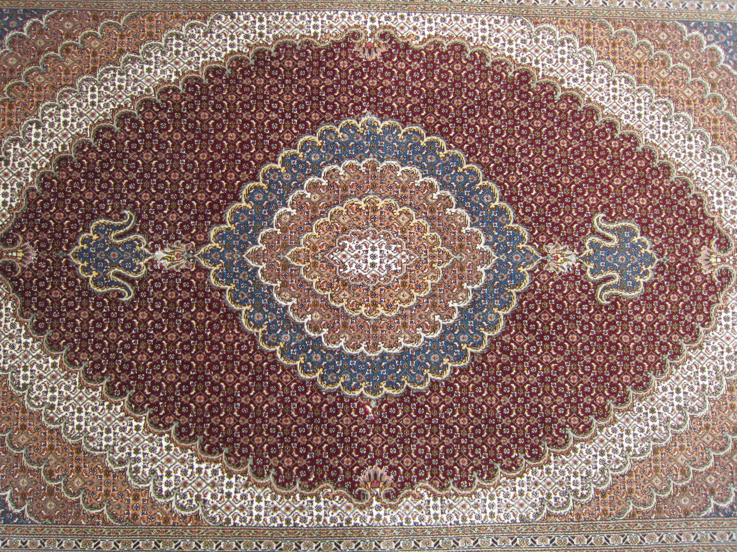 タブリーズ産カーペット (210×150cm)