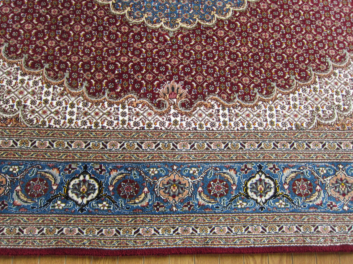 タブリーズ産カーペット (210×150cm)