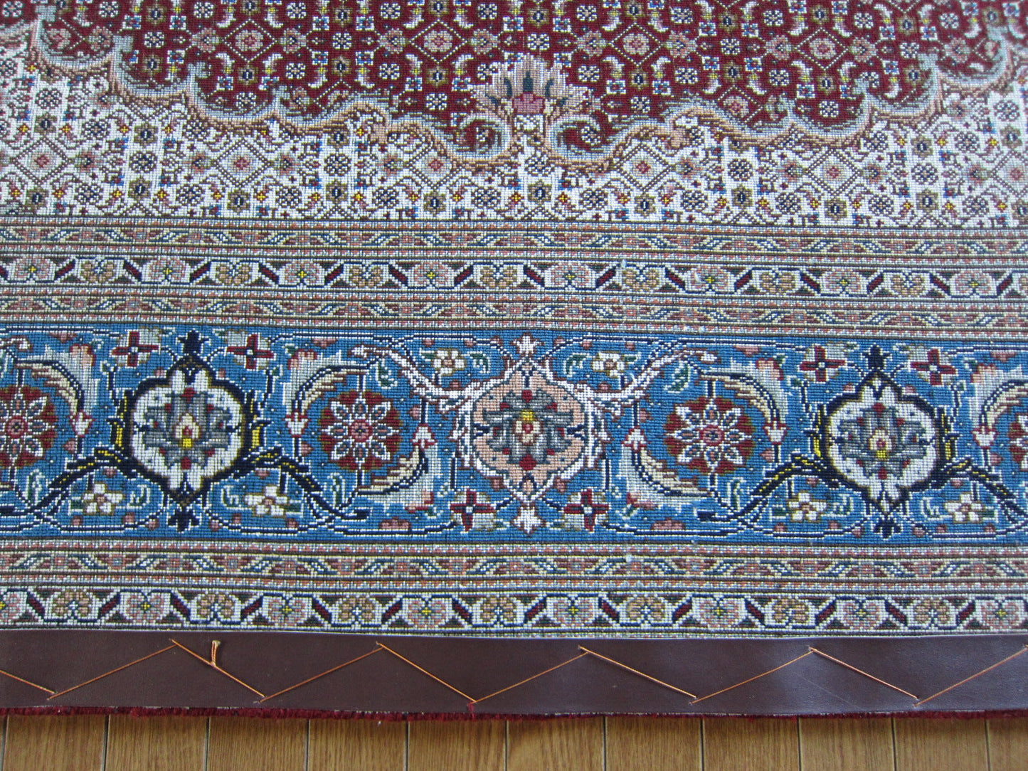 タブリーズ産カーペット (210×150cm)