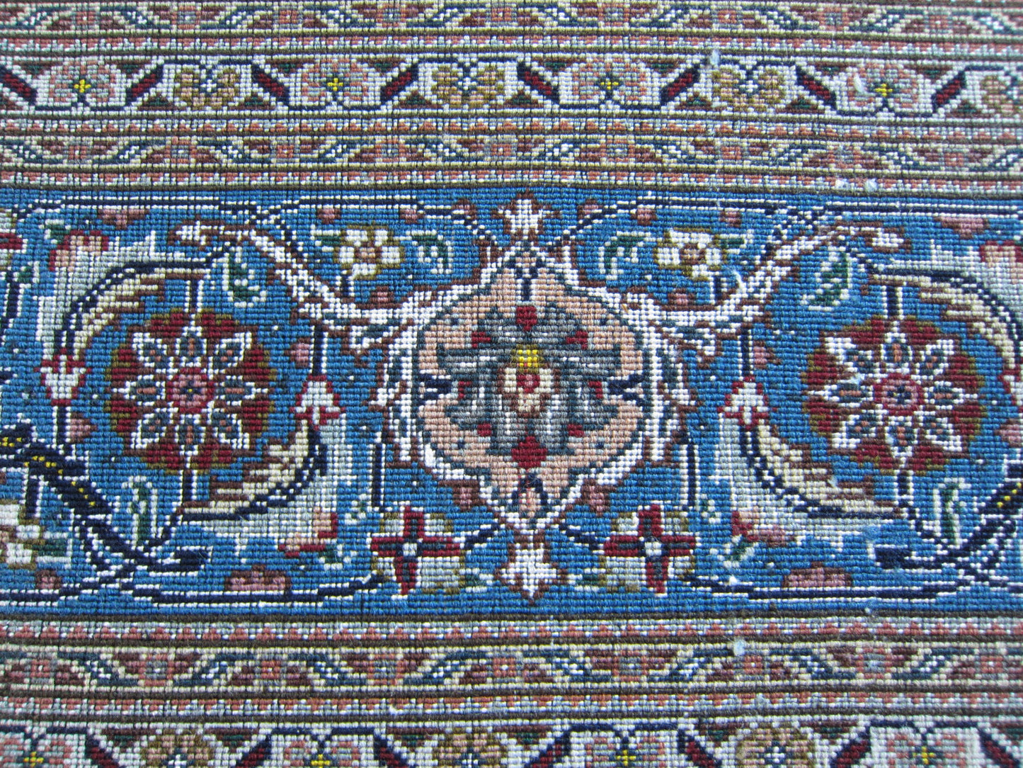 タブリーズ産カーペット (210×150cm)
