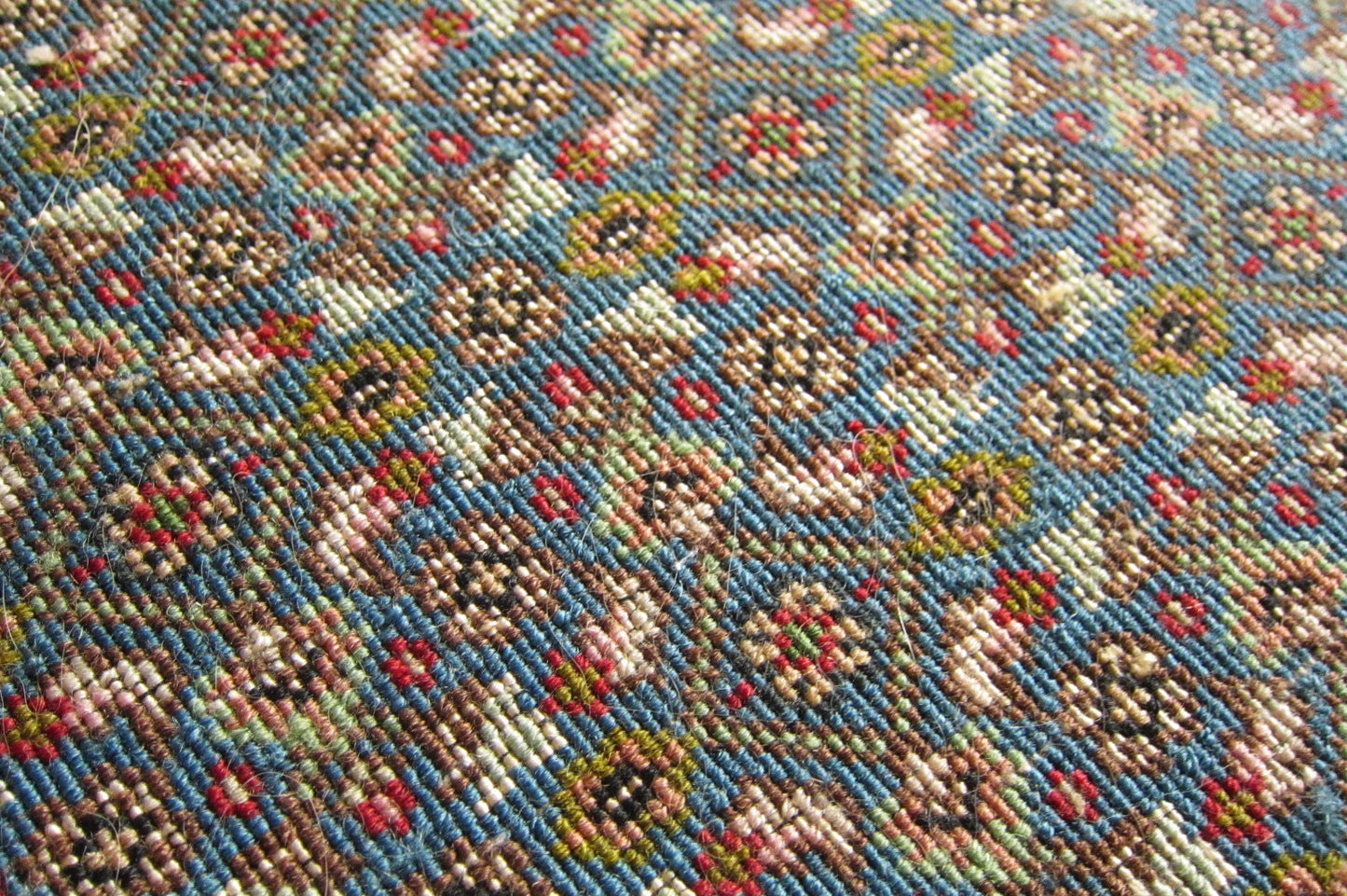 タブリーズ産カーペット (196×151cm)