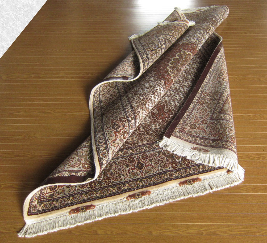 タブリーズ産カーペット (215×150cm)