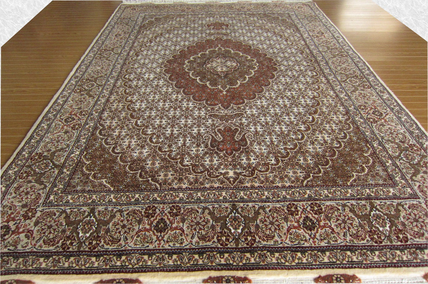 タブリーズ産カーペット (215×150cm)
