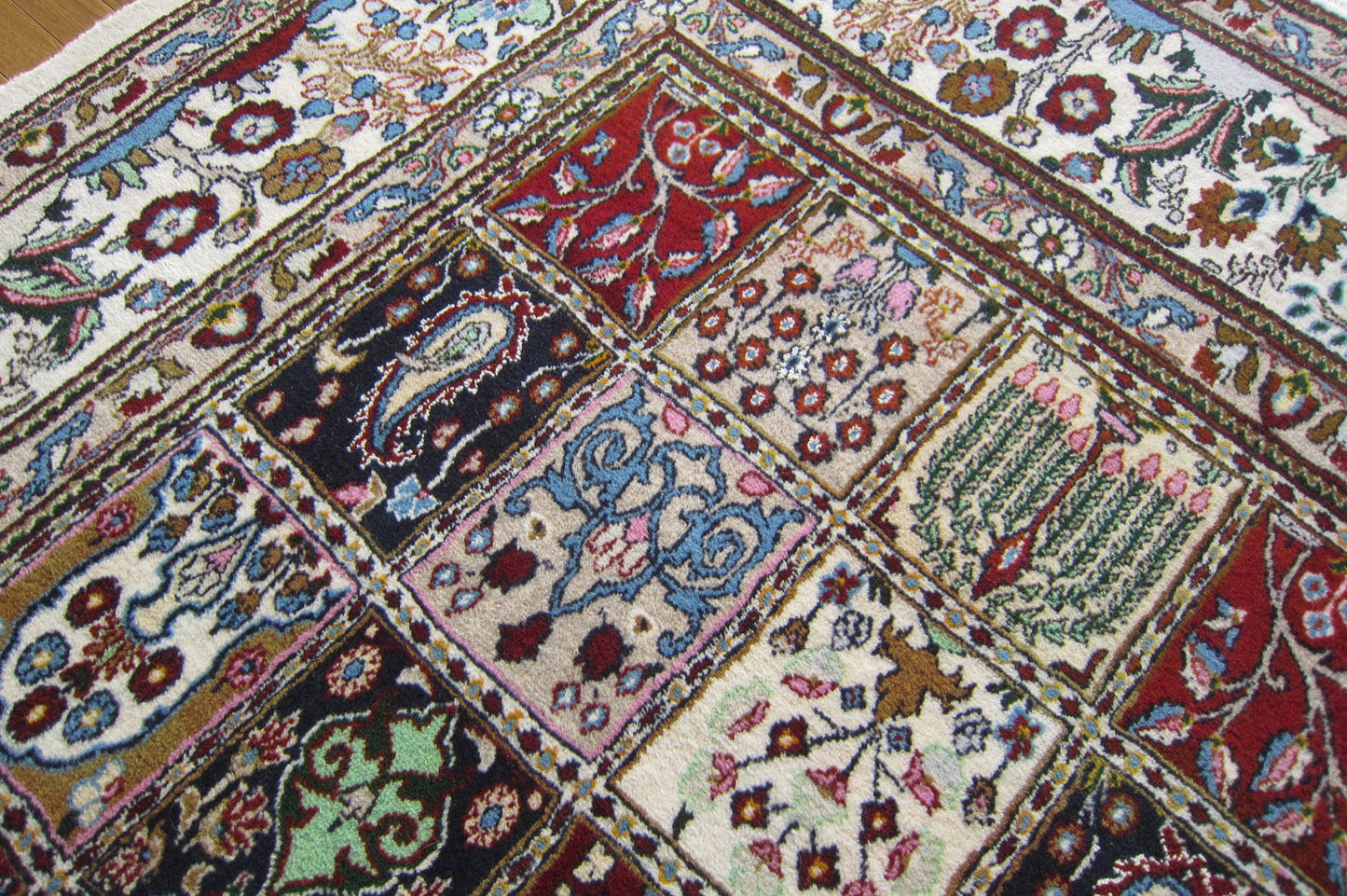 イラン直輸入★ムード産ペルシャ絨毯・カーペット