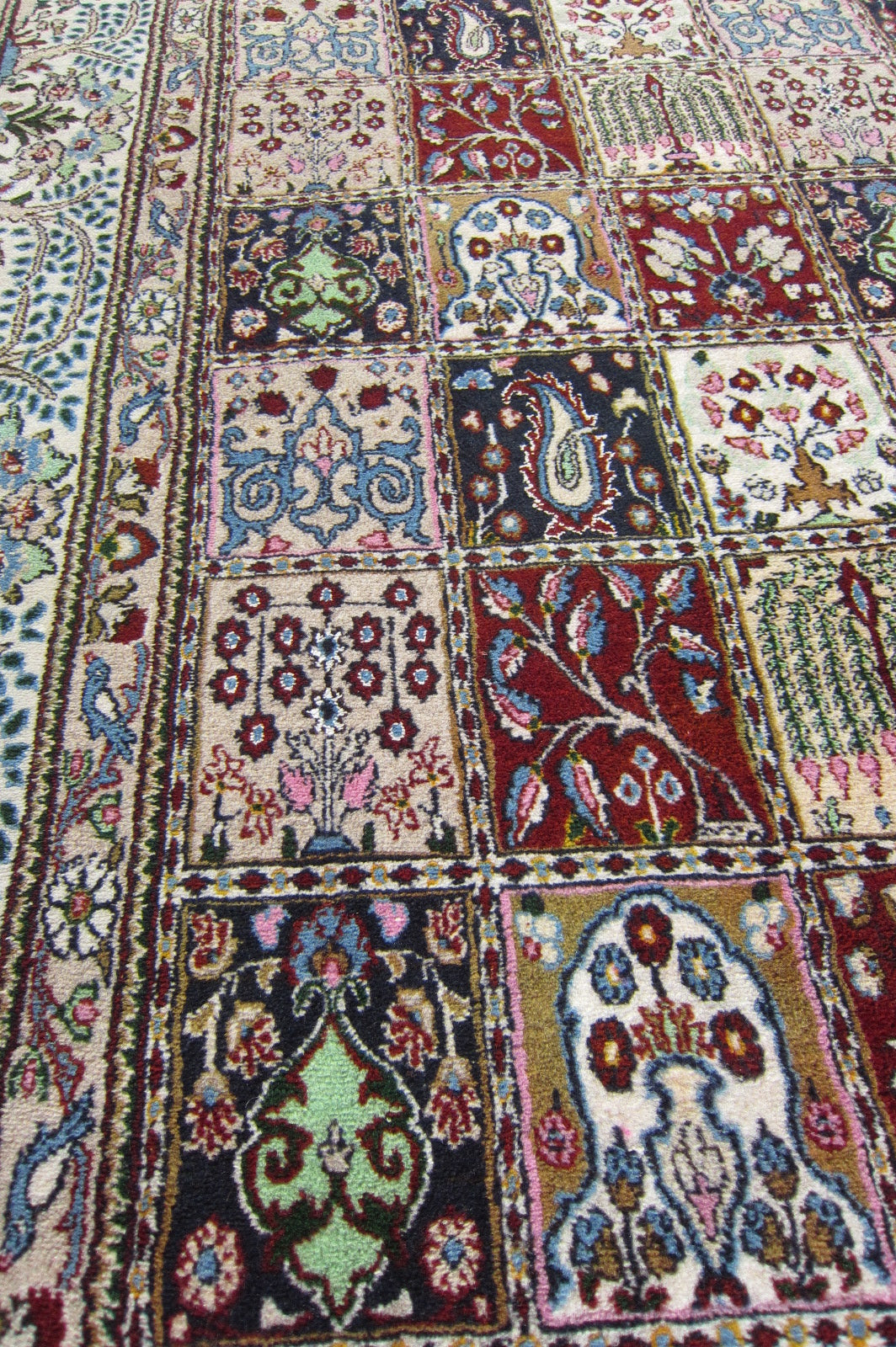 イラン直輸入★ムード産ペルシャ絨毯・カーペット