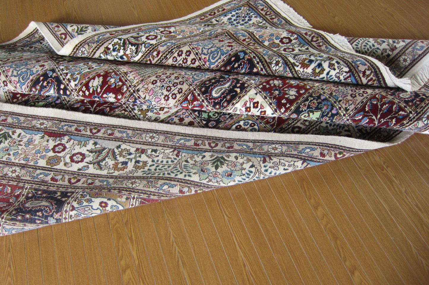 イラン直輸入★ムード産ペルシャ絨毯・カーペット