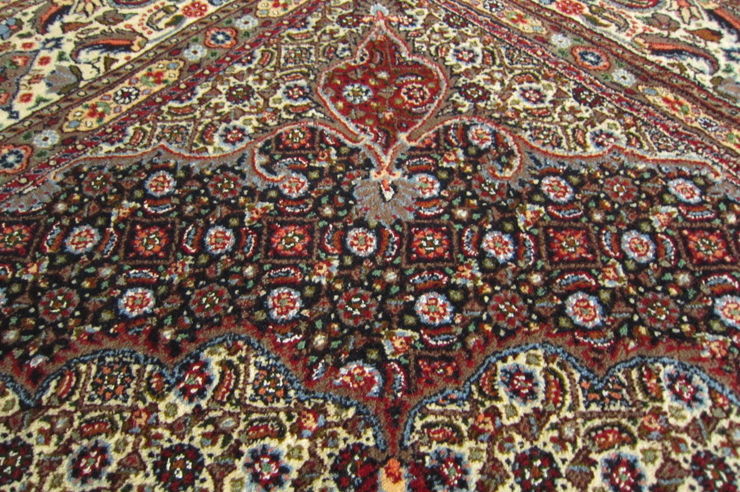 イラン直輸入★ムード産ペルシャ絨毯・カーペット