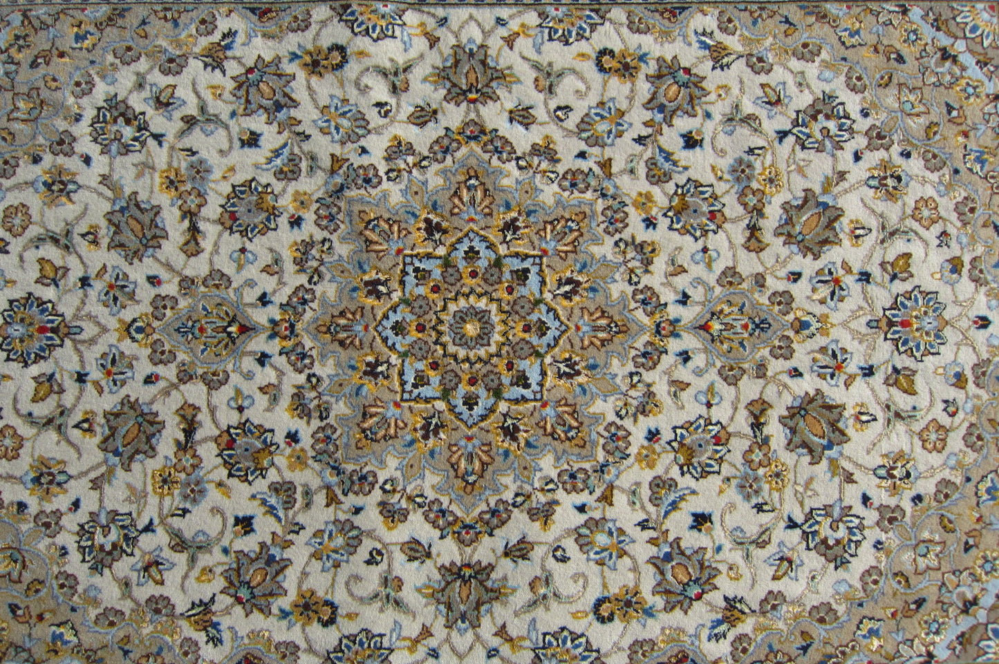 カーシャン産カーペット (163×116cm)