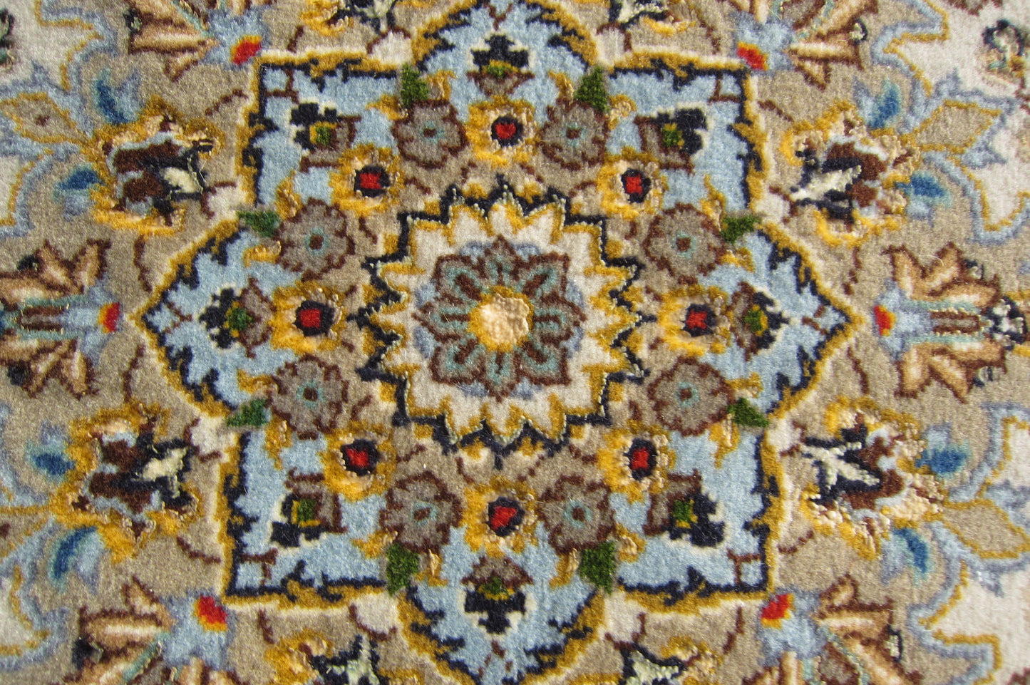 カーシャン産カーペット (163×116cm)