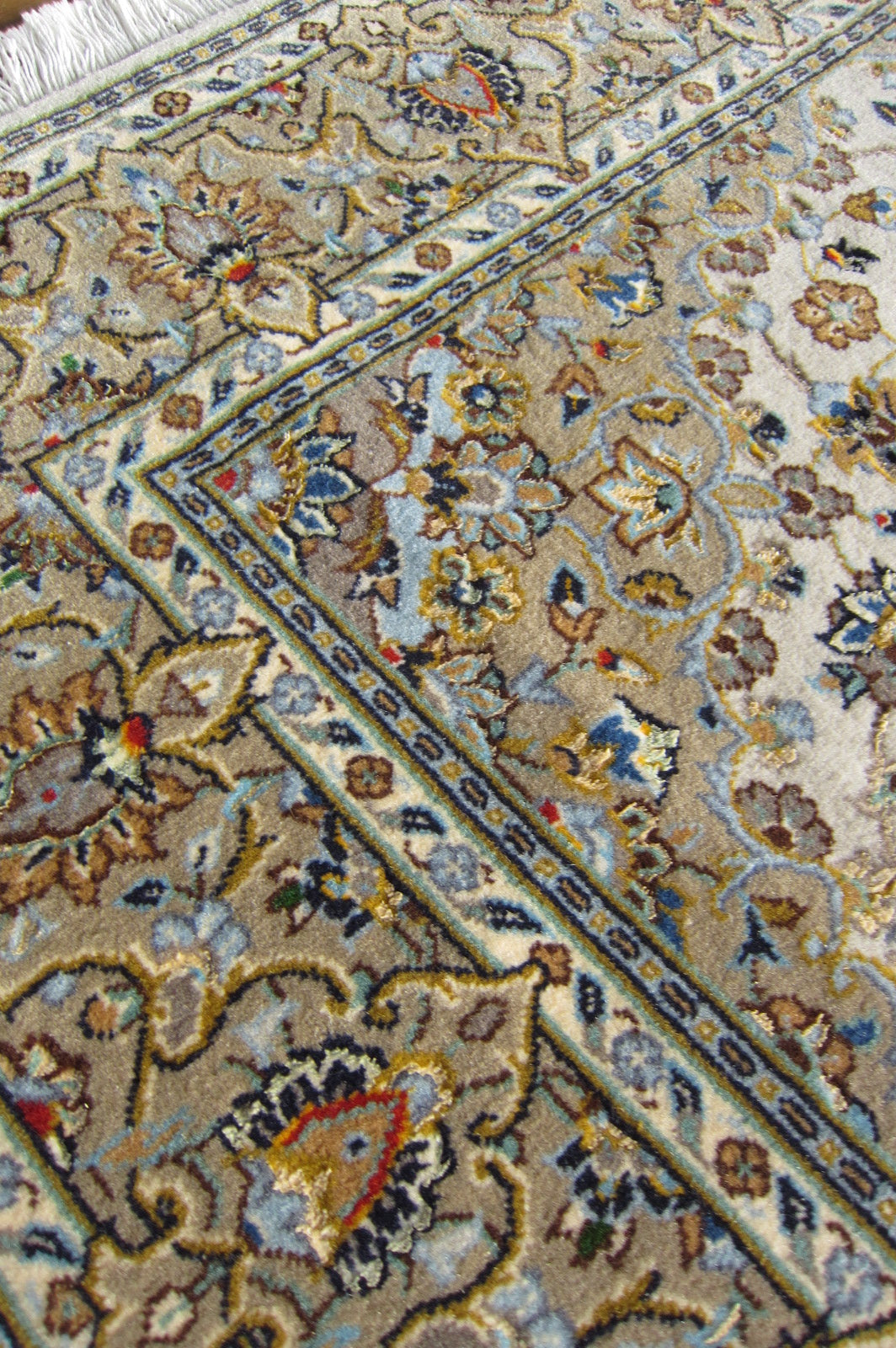 カーシャン産カーペット (163×116cm)