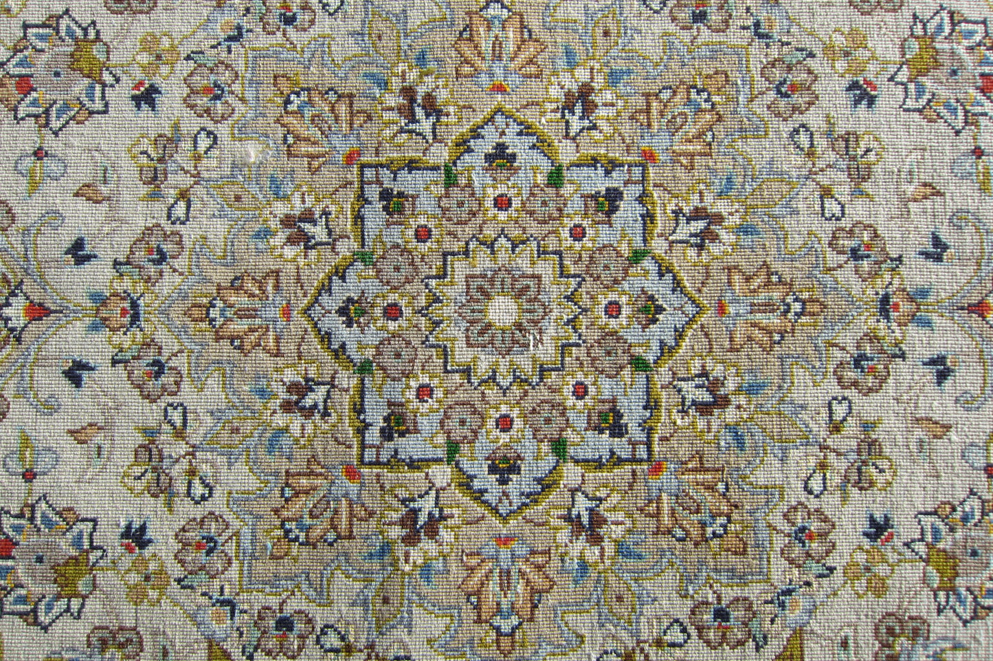 カーシャン産カーペット (163×116cm)