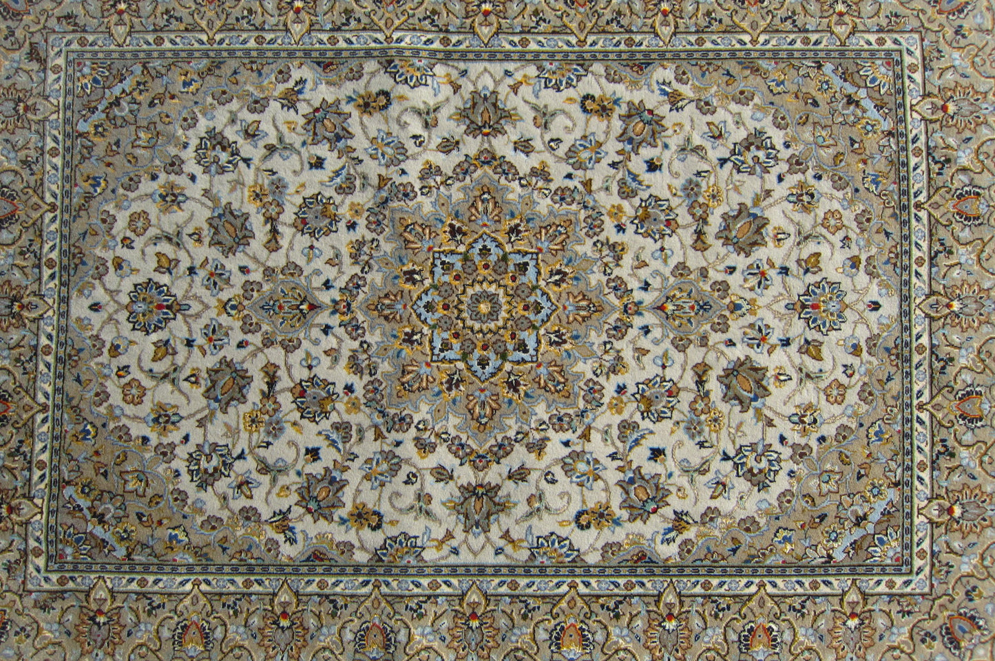 カーシャン産カーペット (163×116cm)