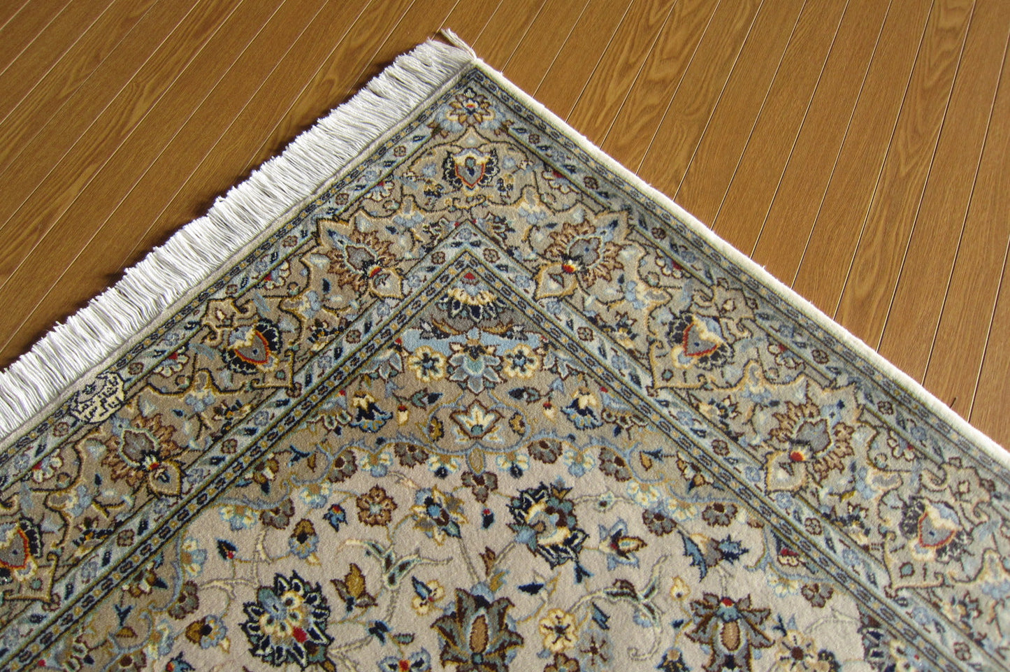 カーシャン産カーペット (164×115cm)