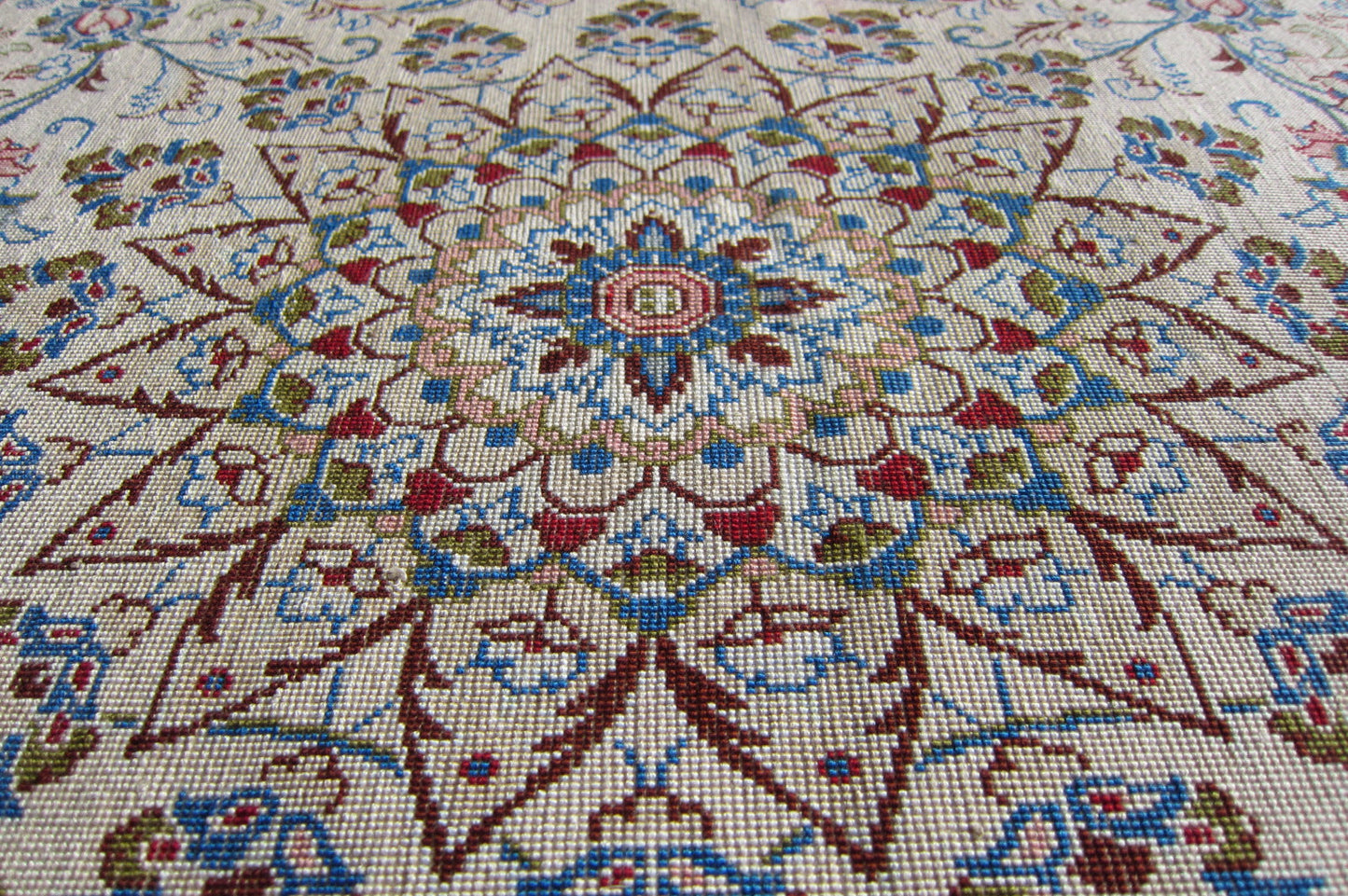 カーシャン産カーペット (116×77cm)