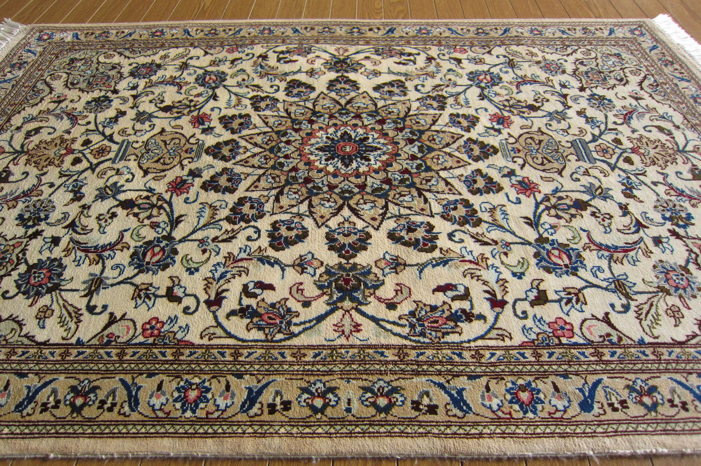 カーシャン産カーペット (116×77cm)