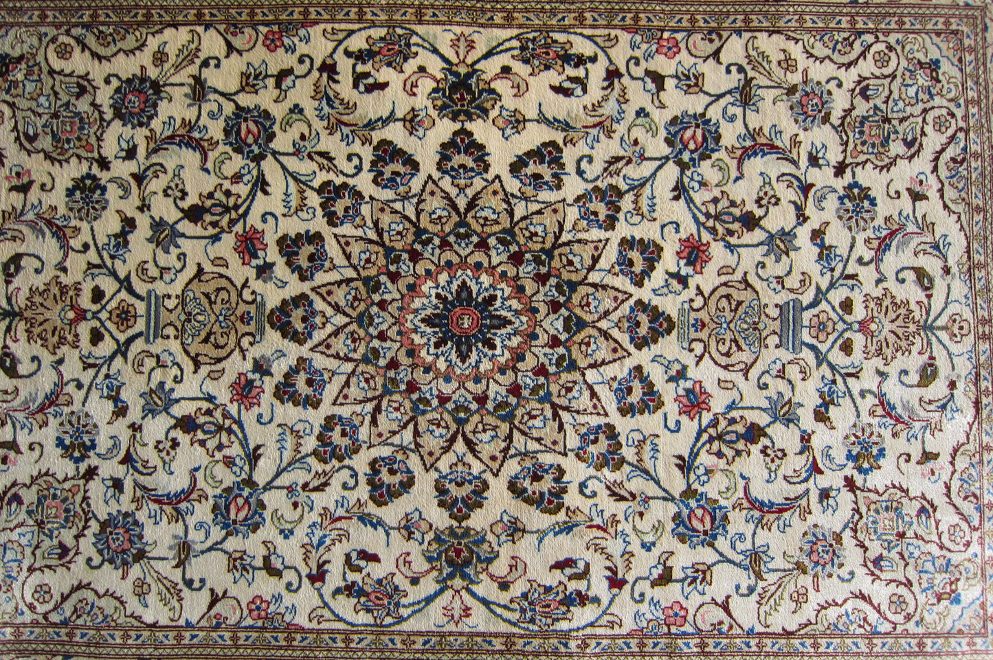 カーシャン産カーペット (116×77cm)