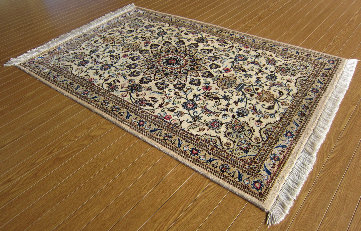 カーシャン産カーペット (116×77cm)