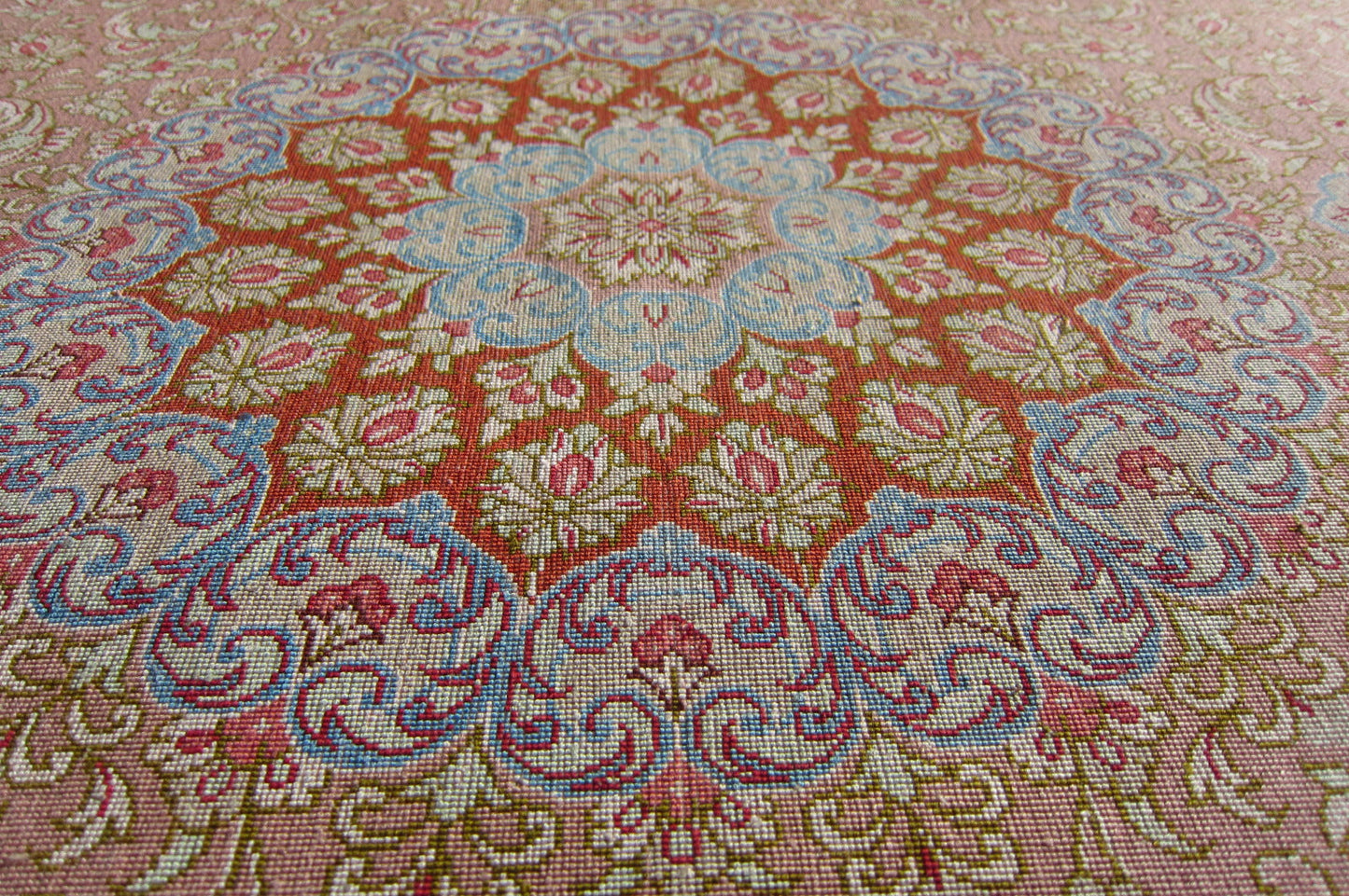 クム産シルクカーペット (152×100cm)