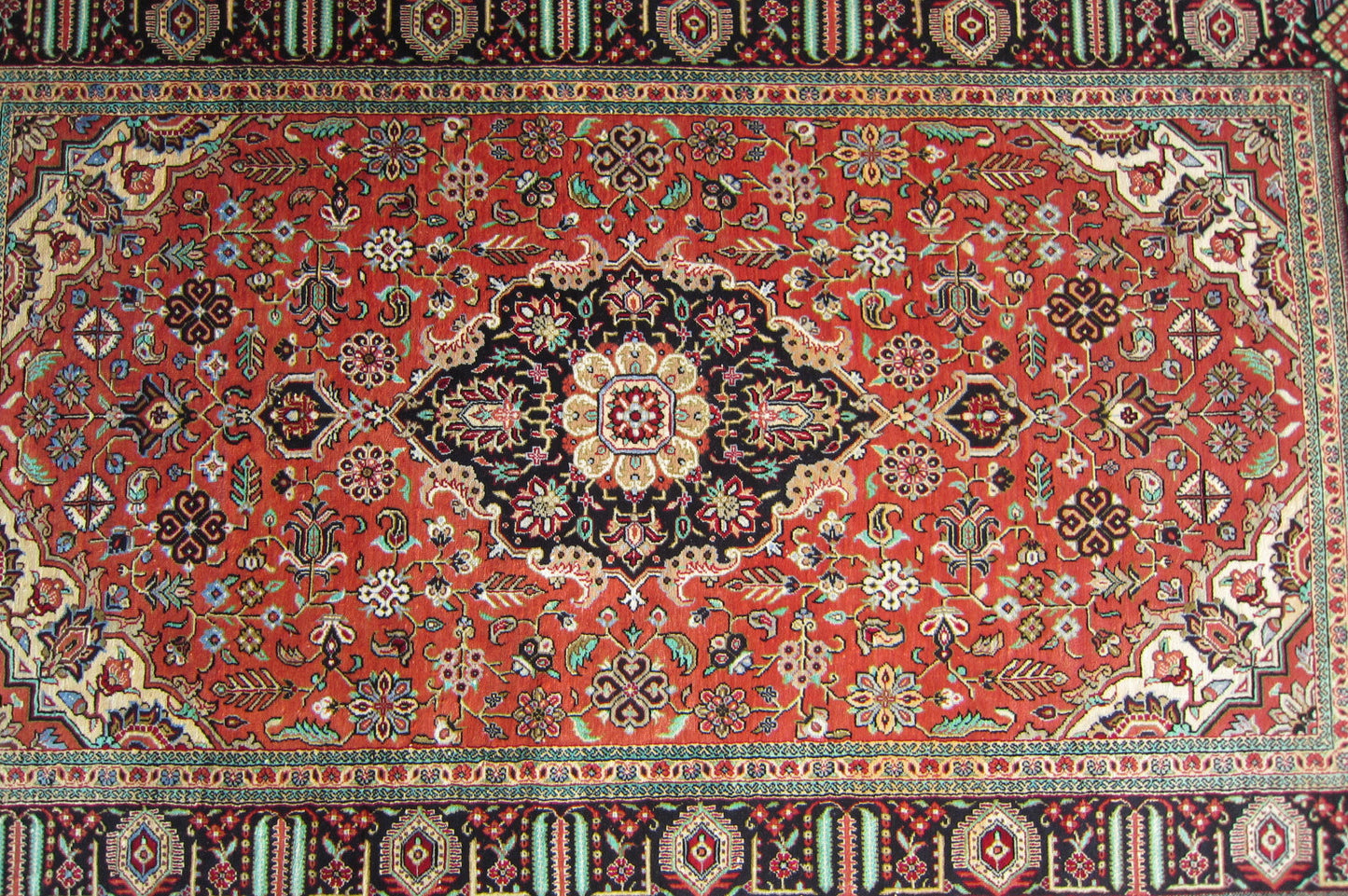 クム産シルクカーペット (125×78cm)