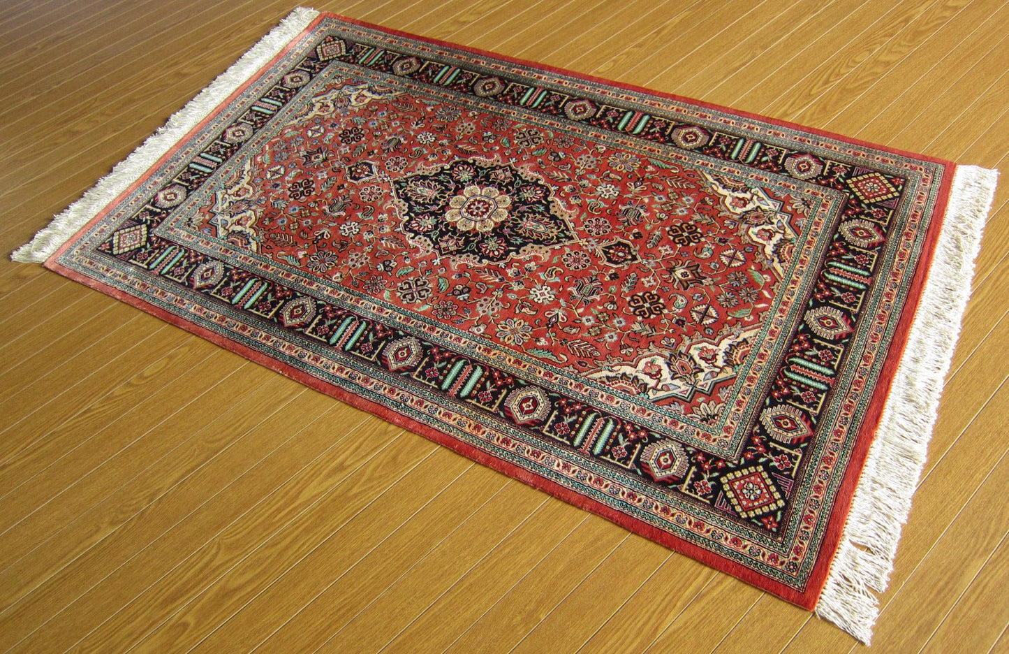 クム産シルクカーペット (125×78cm)
