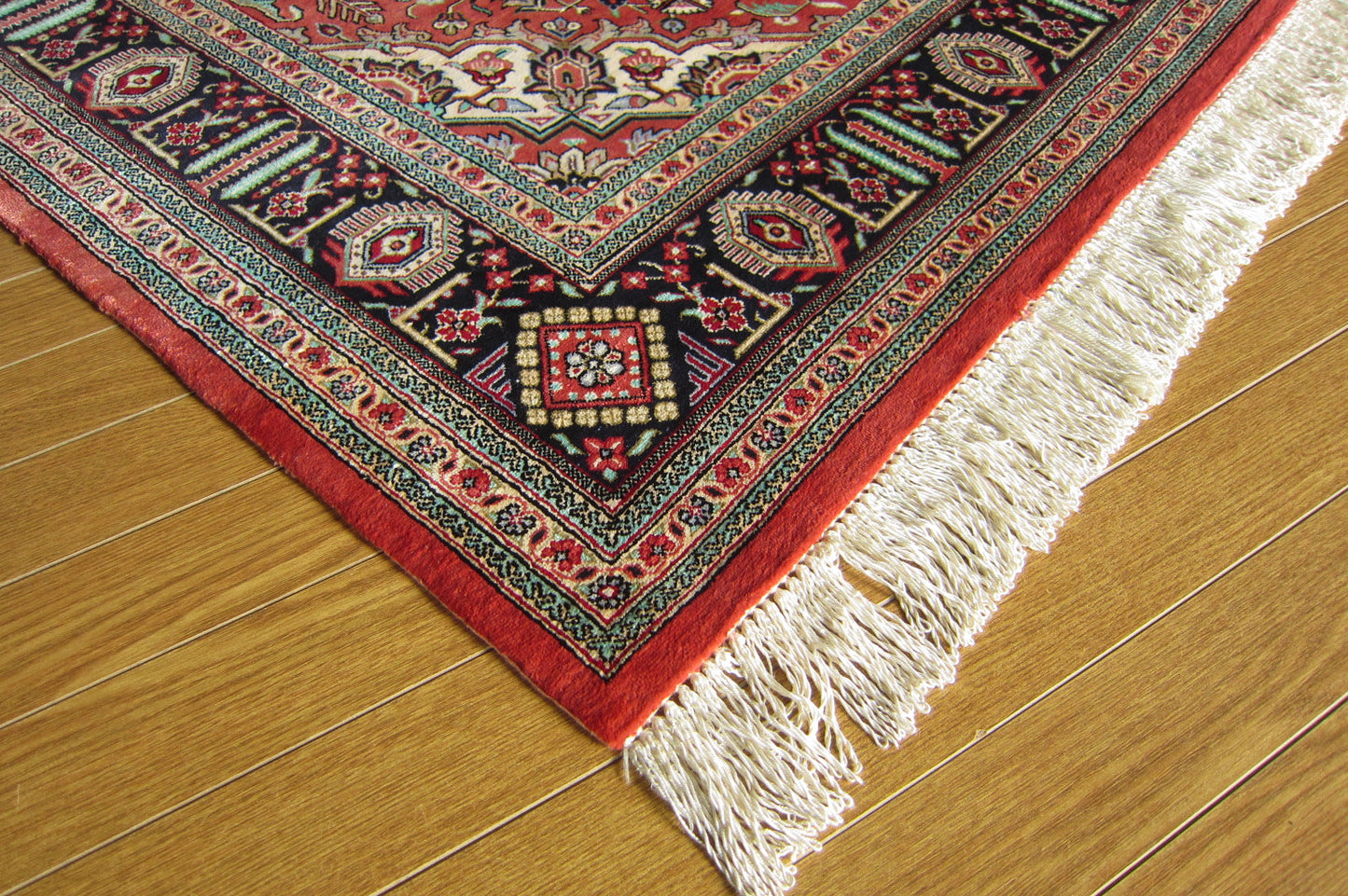 クム産シルクカーペット (125×78cm)