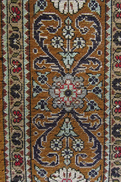 クム産シルクカーペット (115×78cm)