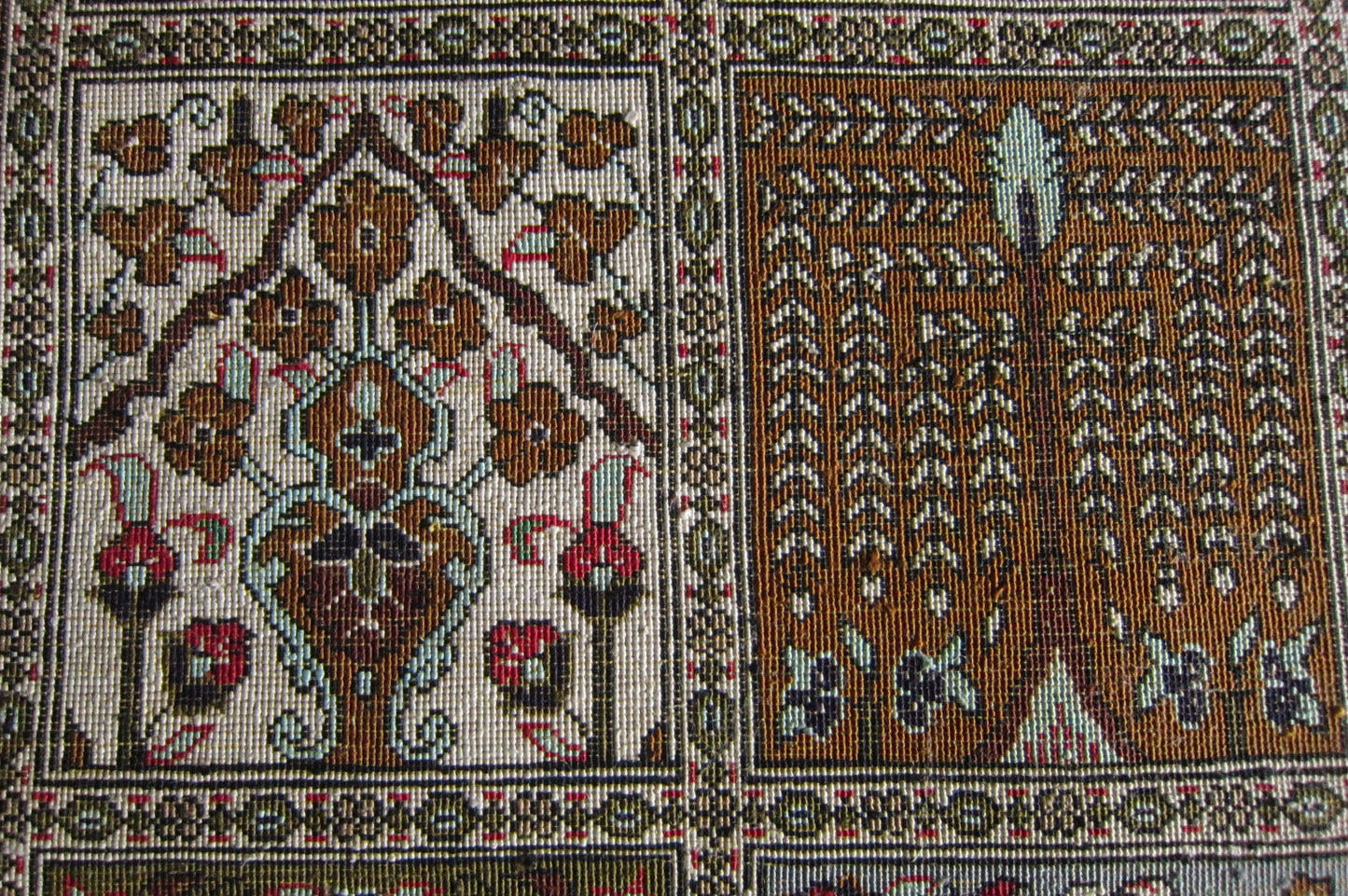 クム産シルクカーペット (115×78cm)
