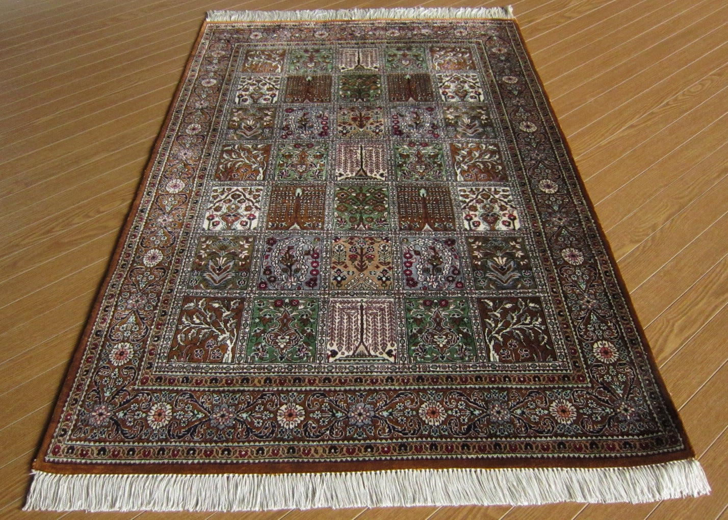 クム産シルクカーペット (115×78cm)