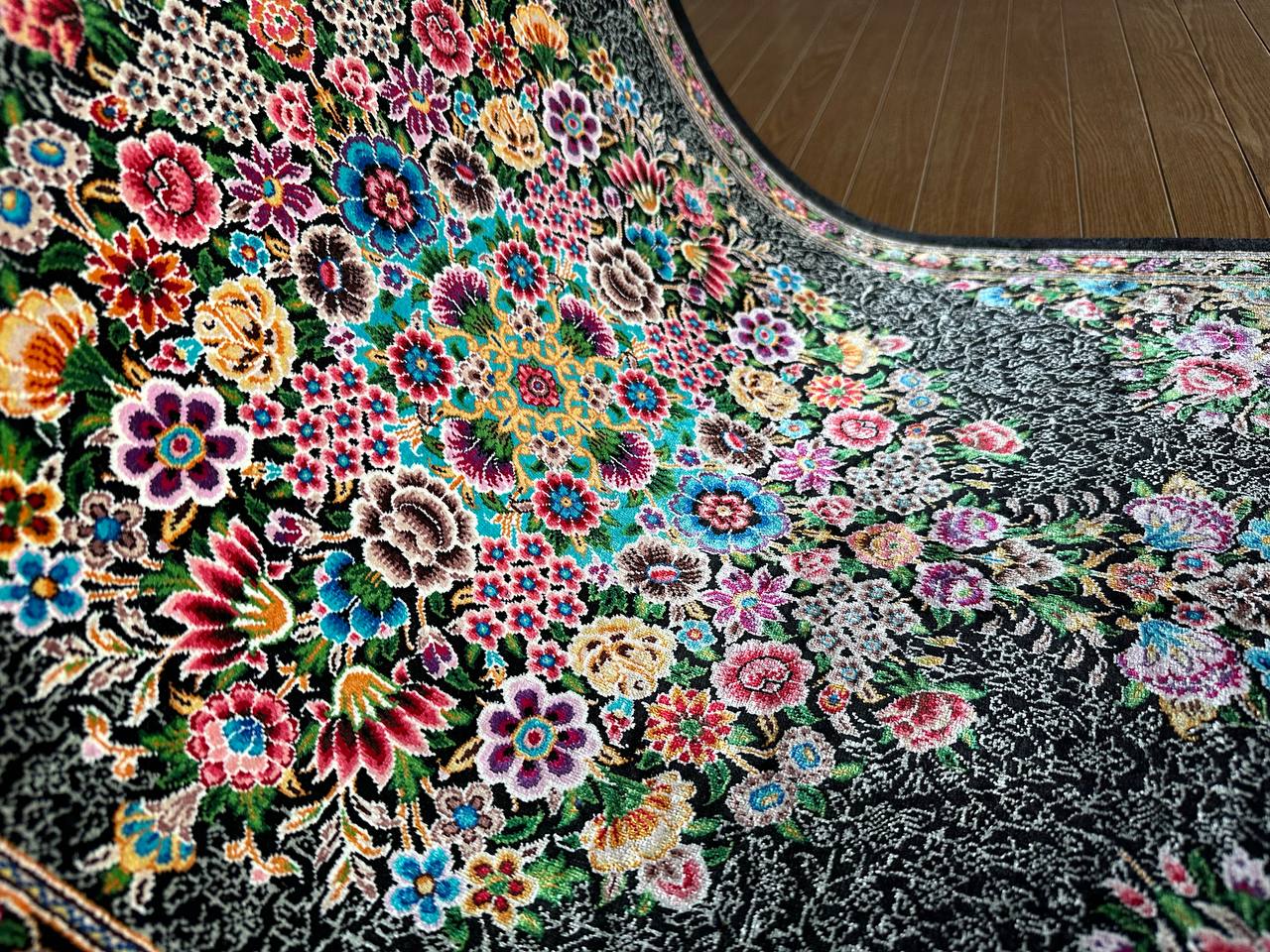 クム産シルクカーペット (90×60cm) KEYVAN工房