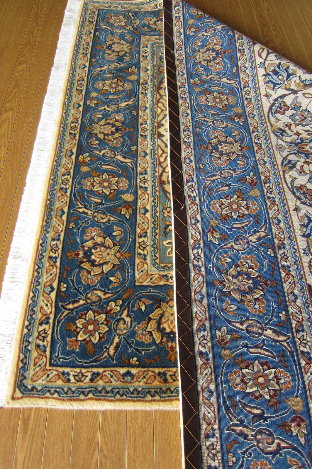 カシャーン産カーペット (230×147cm)