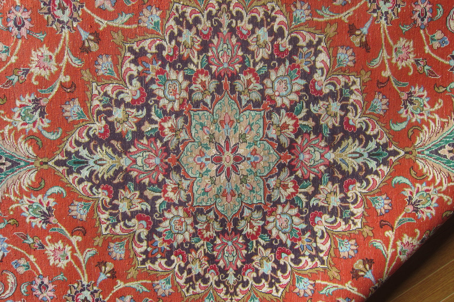 クム産シルクカーペット (200×138cm)
