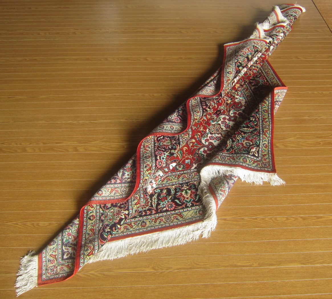 クム産シルクカーペット (200×138cm)