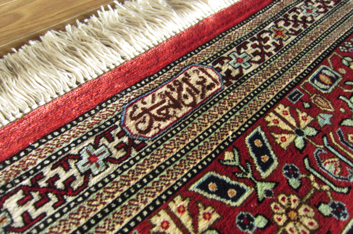 クム産 AHMADI シルクカーペット (196×126cm)