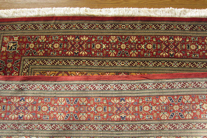 クム産 AHMADI シルクカーペット (196×126cm)