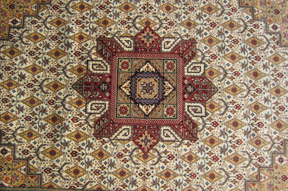 クム産 AHMADI シルクカーペット (196×126cm)