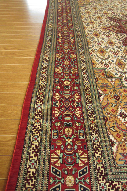 クム産 AHMADI シルクカーペット (196×126cm)