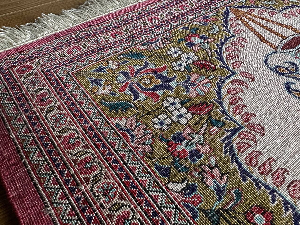 クム産シルクカーペット (75×55cm)